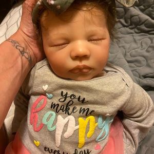 Reborn baby girl, She is 18in long about 4lbs